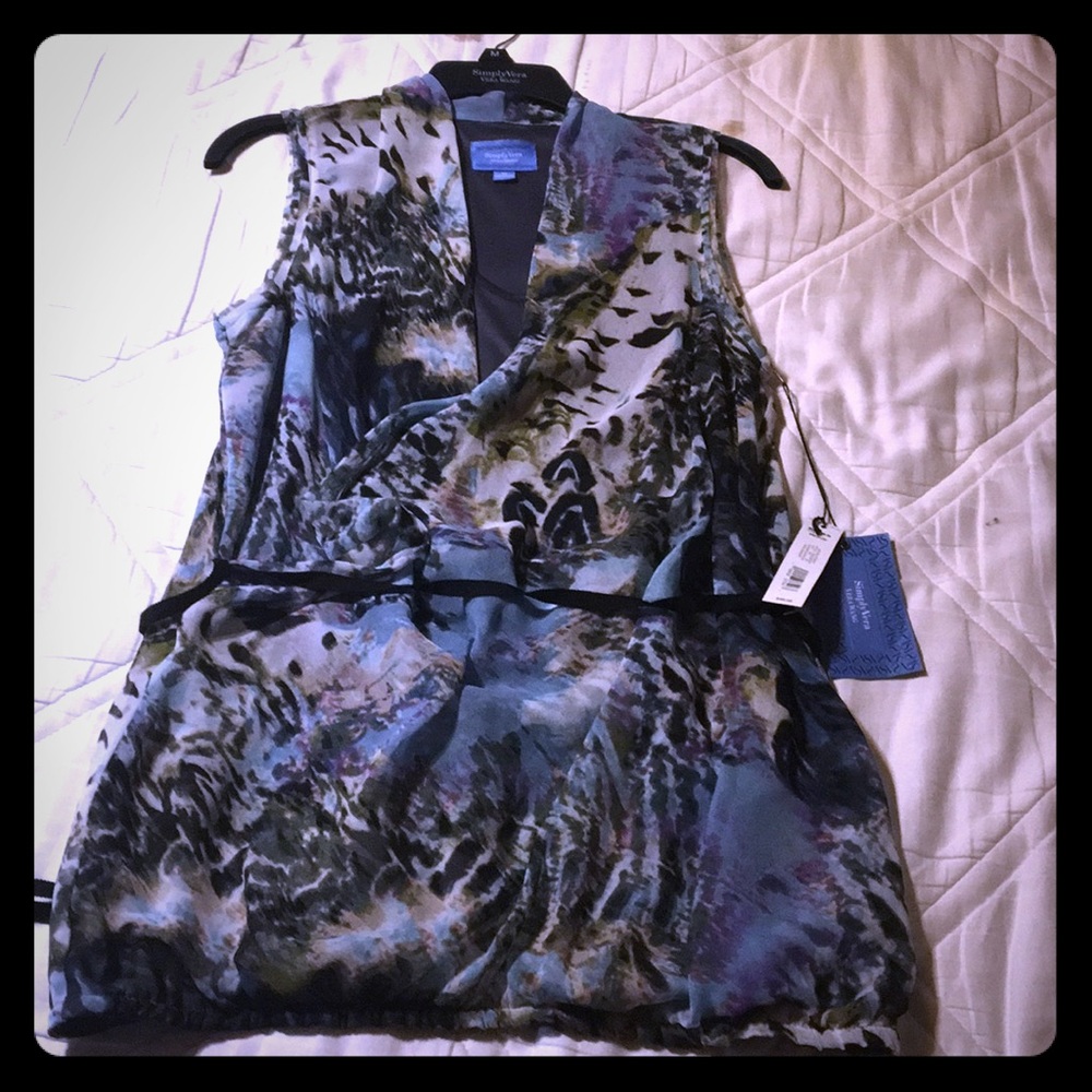 Vera Wang Blouse size M
